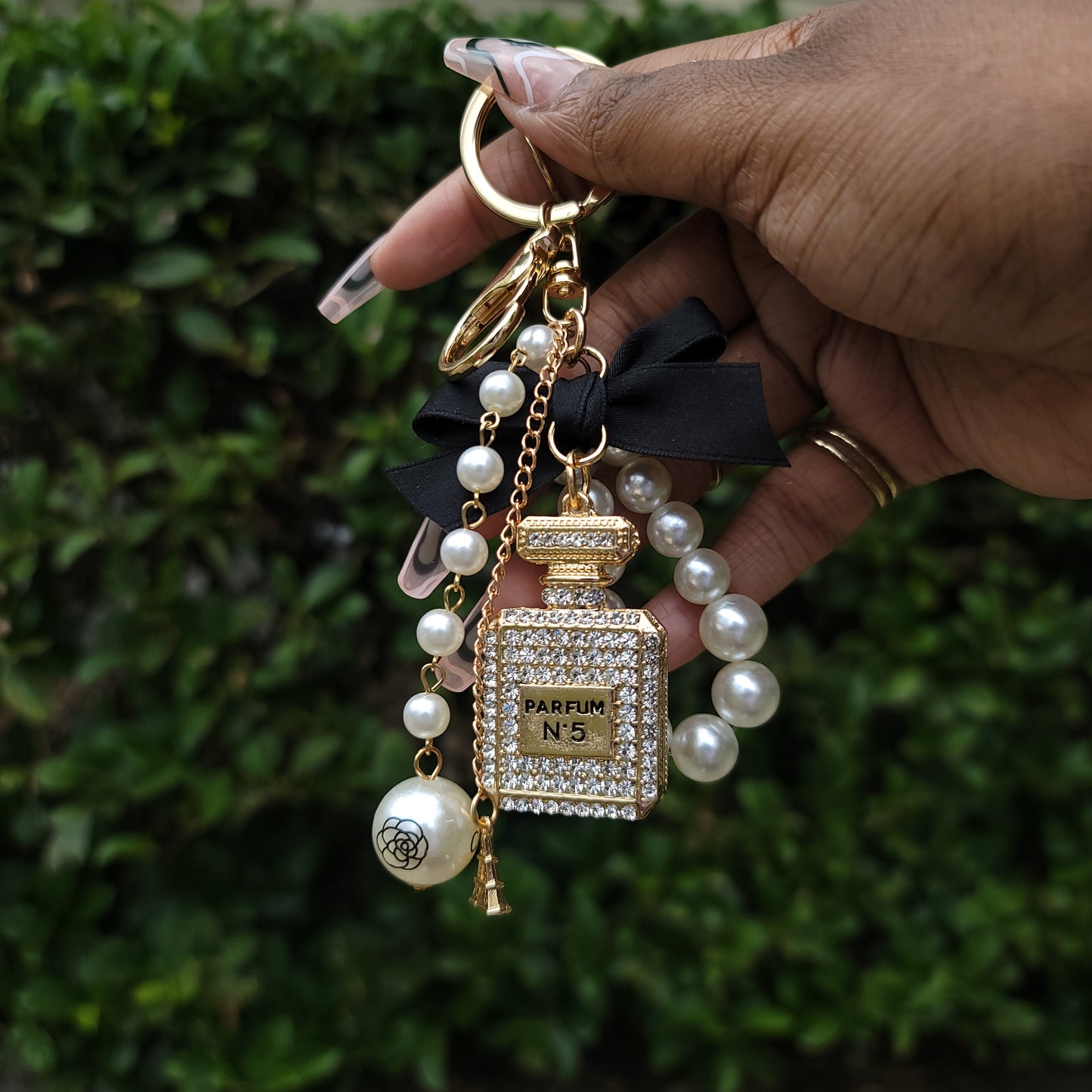 Glam Perfume Bottle Keychain – Fashionable & Cute